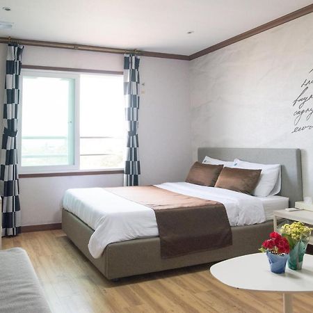 Seongsan Aqua Beach Hotel Seogwipo Ngoại thất bức ảnh