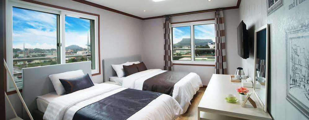 Seongsan Aqua Beach Hotel Seogwipo Ngoại thất bức ảnh