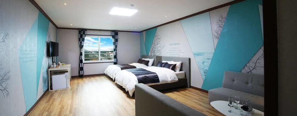 Seongsan Aqua Beach Hotel Seogwipo Ngoại thất bức ảnh